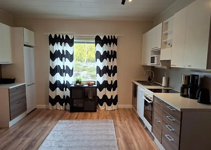 Kivikumpu Near Center